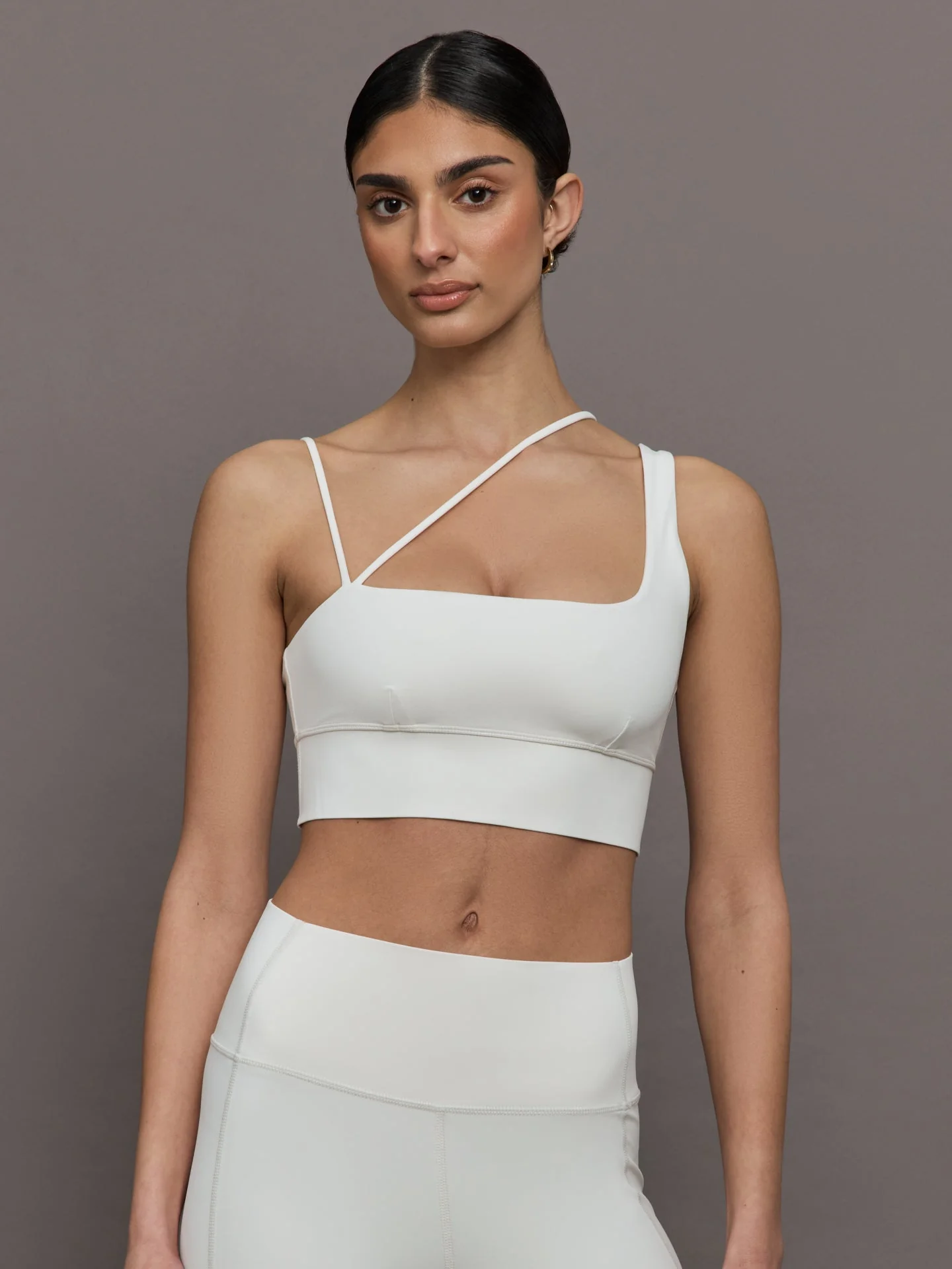 Carbon38 | Asymmetrical Strappy Bra in Diamond Compression | Cloud Dancer
